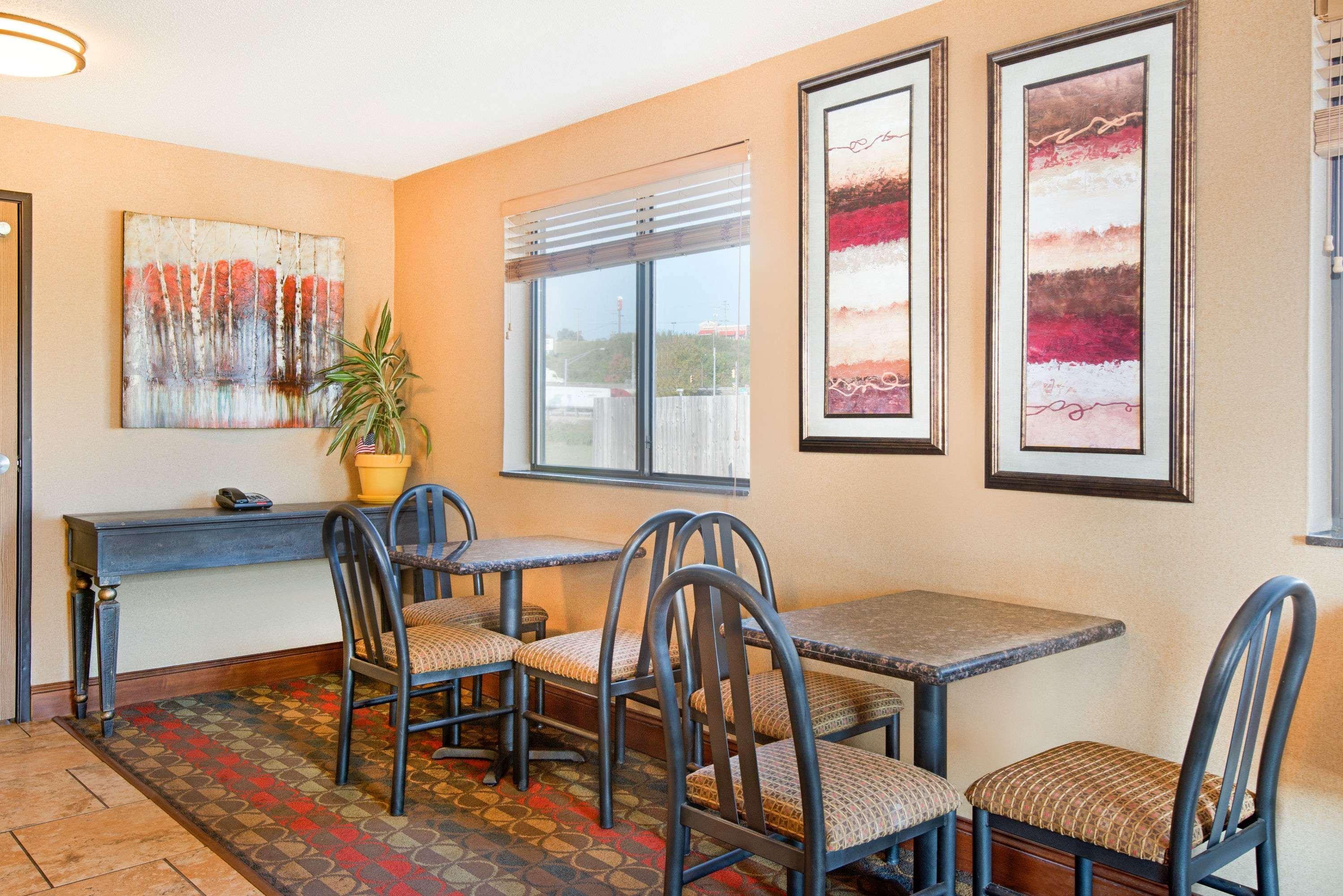 Super 8 By Wyndham Ripley Hotel Bagian luar foto