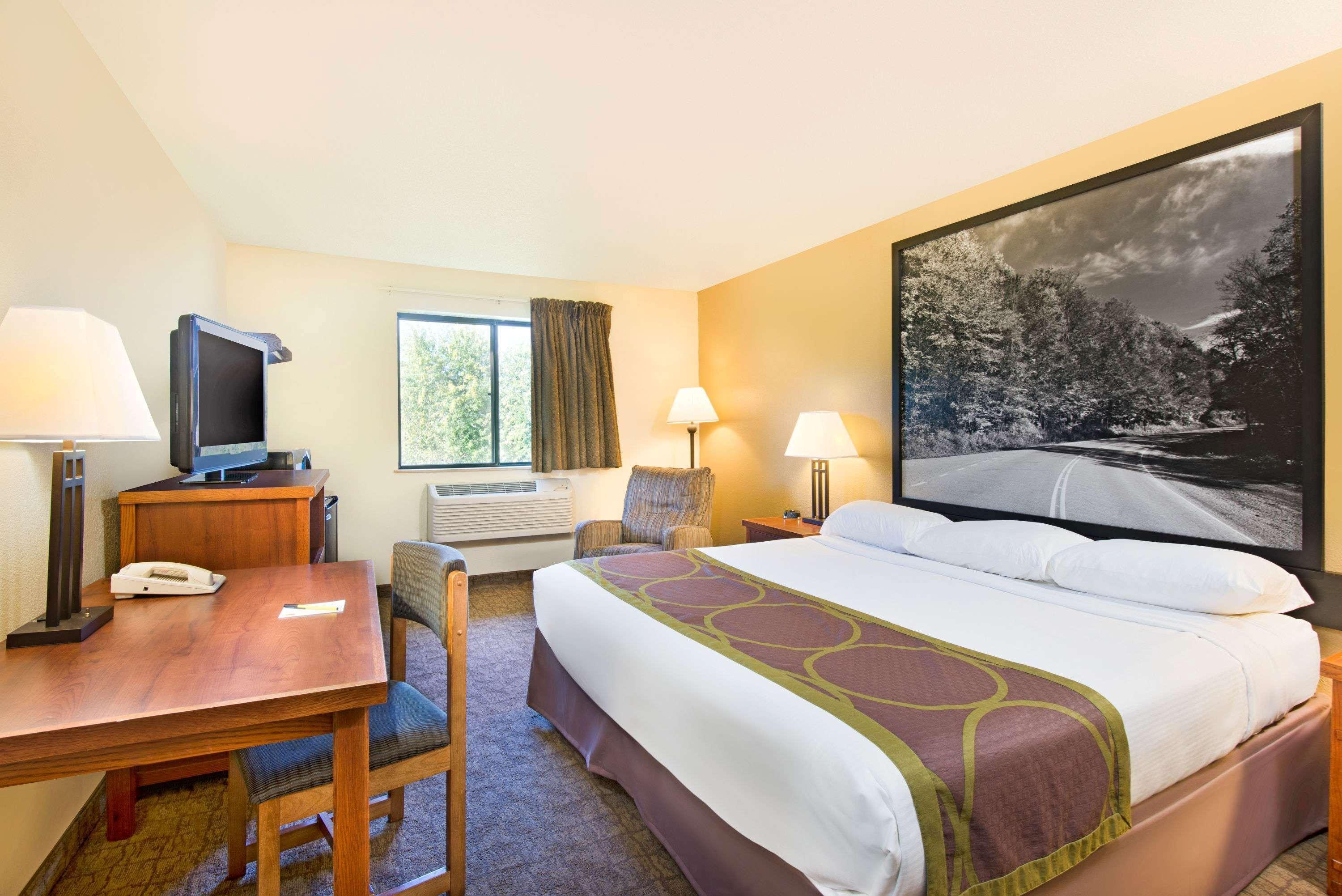 Super 8 By Wyndham Ripley Hotel Bagian luar foto